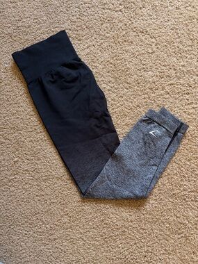 Gymshark Kids Black and Gray Colorblock Leggings